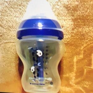 Tommee Tippee (2) 9 oz Anti-Colic Bottles 0 mo+ Advanced and 6 mo+ New NO Box